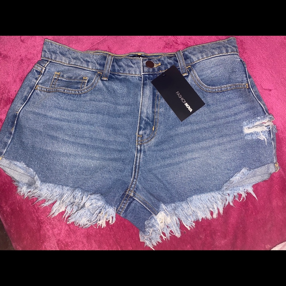 Fashion nova shorts